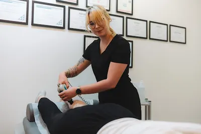 Właśnie Tu Kruszewski & Emich fizjoterapeuta, rehabilitacja, masaż.